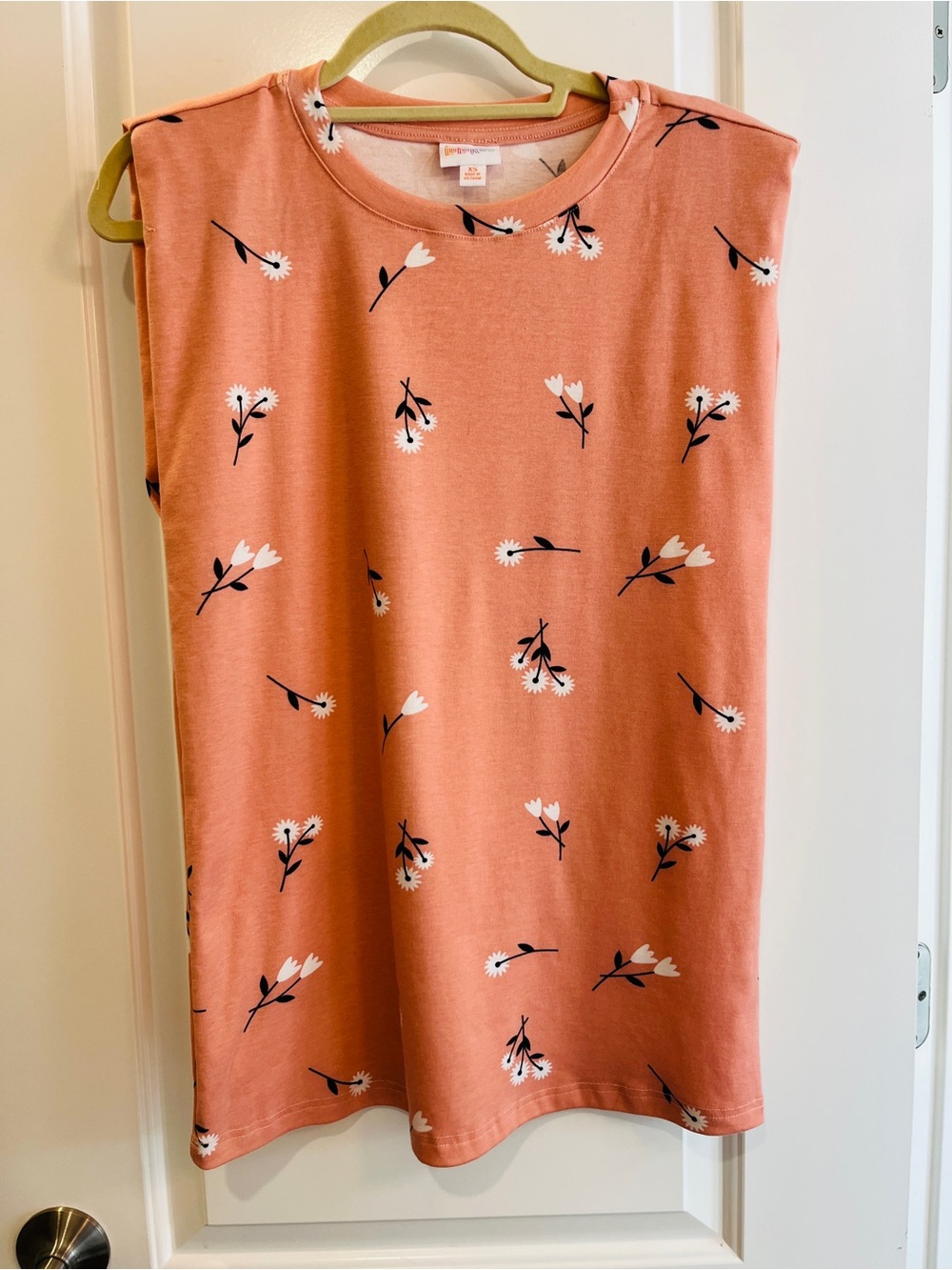 LuLaRoe Kari Shoulder Pad Tank Top Coral Floral Sketch Print Women's Size XS